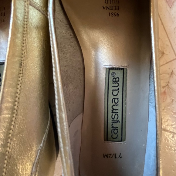 COPY - Elana Gold 9581 Metallic Gold Studded Leather Flats - size 7.5 - Picture 3 of 9